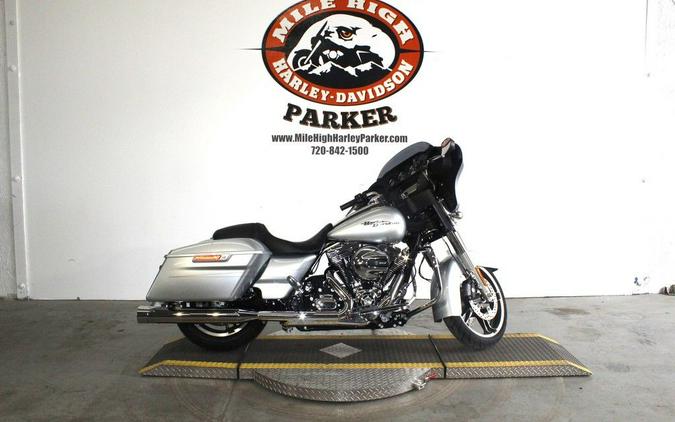 2015 Harley-Davidson® FLHXS - Street Glide® Special