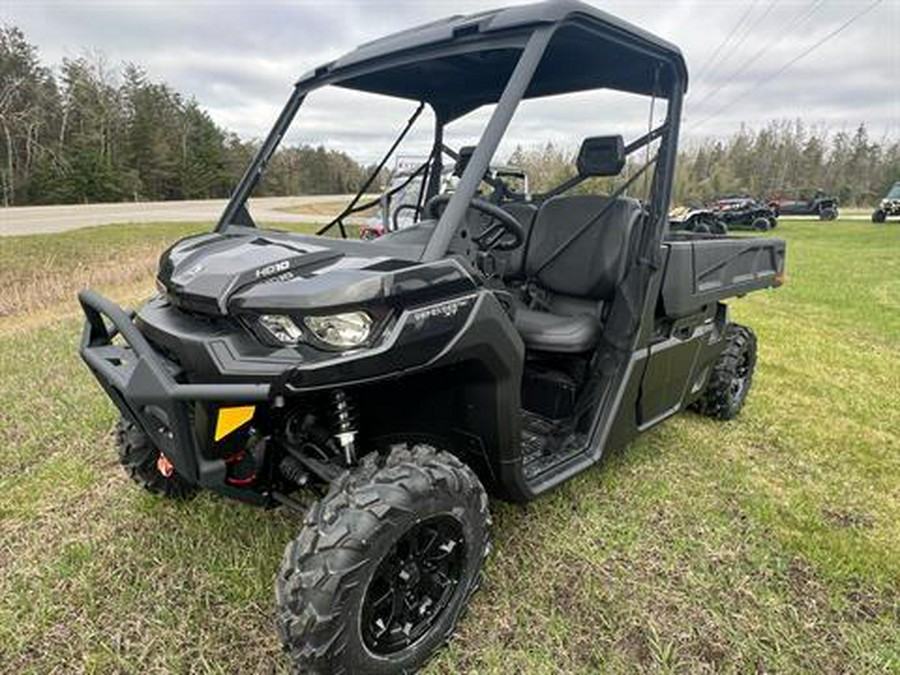 2025 Can-Am Defender PRO XT