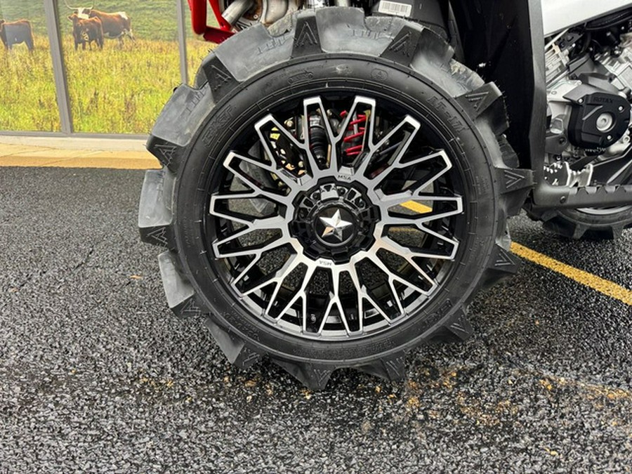 2026 Can-Am Renegade X Mr 1000 R Hyper Silver & Legion Red