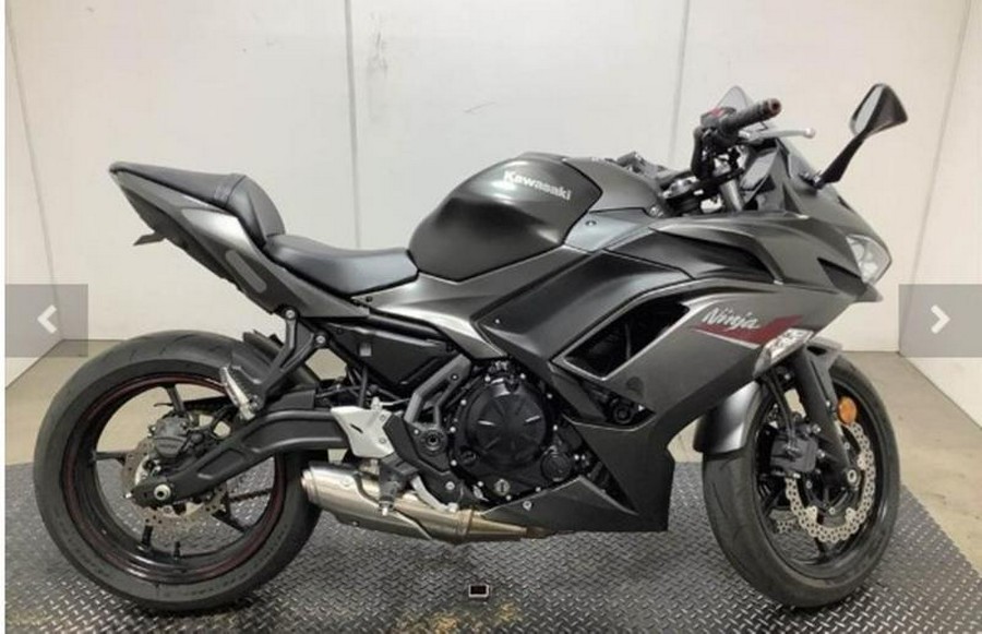 2022 Kawasaki Ninja® 650 ABS Metallic Matte Graphenesteel Gray