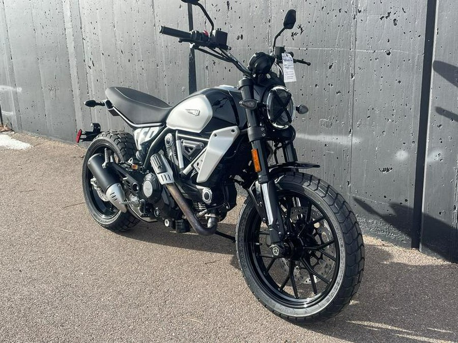 2023 Ducati Scrambler Next-Gen Icon Thrilling Black