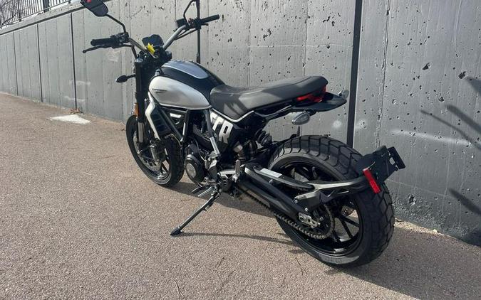 2023 Ducati Scrambler Next-Gen Icon Thrilling Black