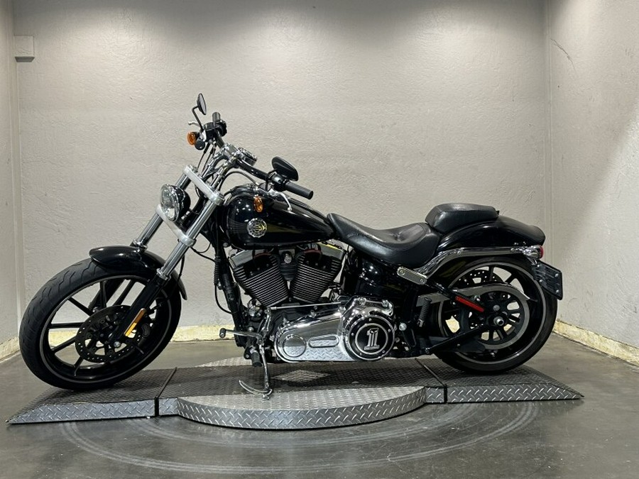 Harley-Davidson Breakout 2015 FXSB 012148A BLACK