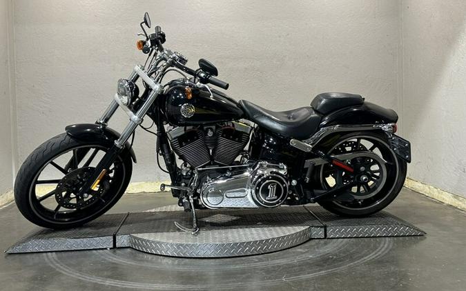 Harley-Davidson Breakout 2015 FXSB 012148A BLACK