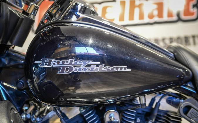 2013 Harley-Davidson® FLHX - Street Glide®