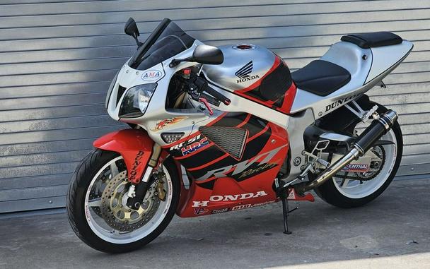 2004 Honda® RC51