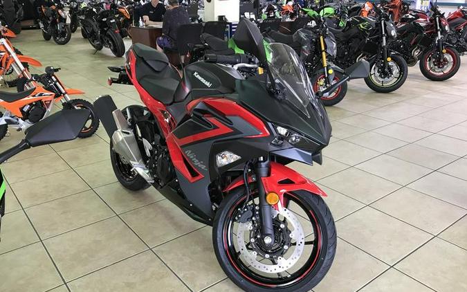 2024 Kawasaki Ninja® 500 ABS Passion Red/Metallic Flat Spark Black