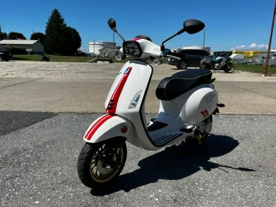 2022 Vespa Sprint 50 Racing Sixties