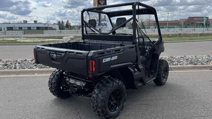 2024 Can-Am™ Defender DPS HD9