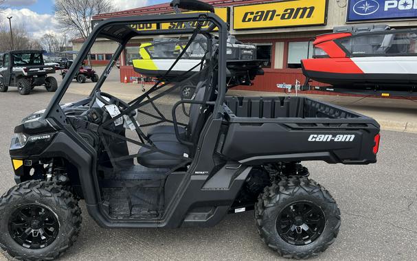 2024 Can-Am™ Defender DPS HD9