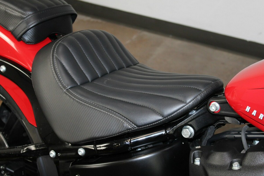 Harley-Davidson® Street Bob® 114 2022 FXBBS 054161T REDLINE RED