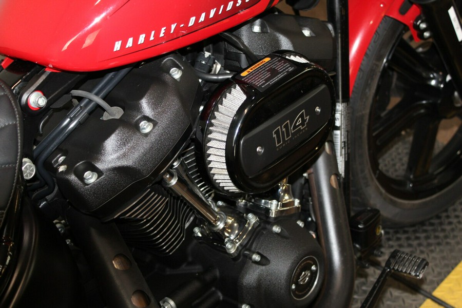 Harley-Davidson® Street Bob® 114 2022 FXBBS 054161T REDLINE RED