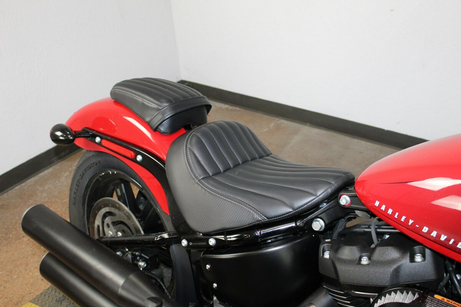 Harley-Davidson® Street Bob® 114 2022 FXBBS 054161T REDLINE RED