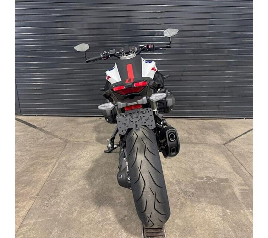 2026 BMW R 1300 R