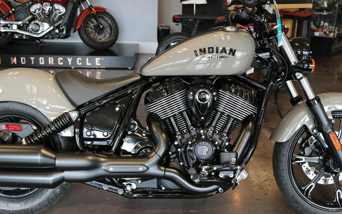 2023 Indian Motorcycle® Chief Dark Horse® Quartz Gray