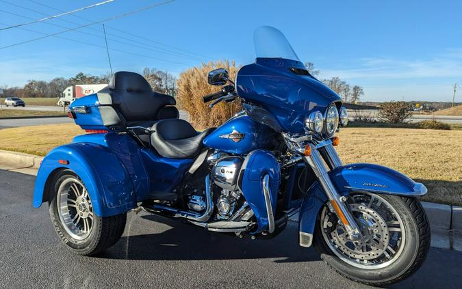 2024 Harley-Davidson Tri Glide Ultra Blue Burst