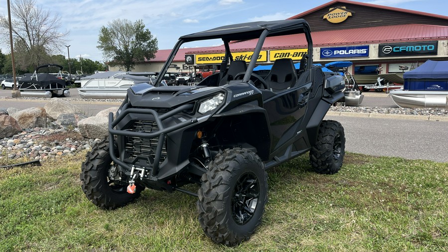 2024 Can-Am™ Commander XT 700