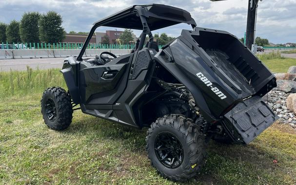 2024 Can-Am™ Commander XT 700