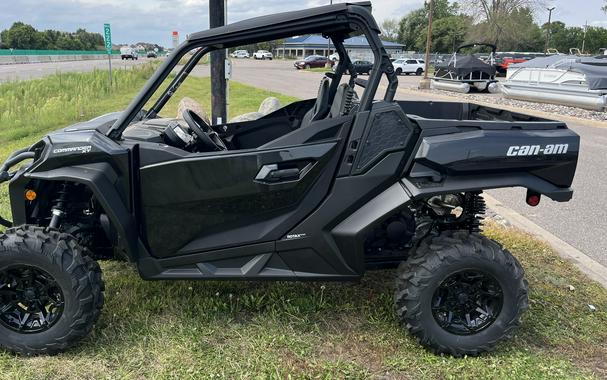 2024 Can-Am™ Commander XT 700