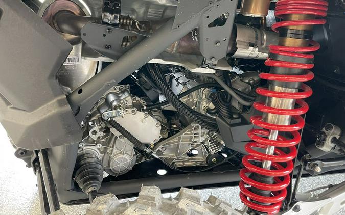 2025 Can-Am MAVERICK X3 DS TURBO FIERY RED/HYPER SILVER