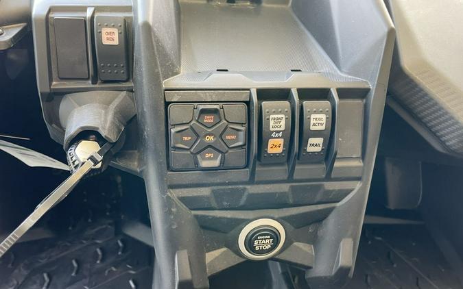 2025 Can-Am MAVERICK X3 DS TURBO FIERY RED/HYPER SILVER