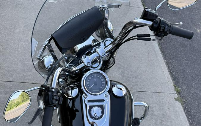2013 Harley-Davidson® Switchback™ BLACK