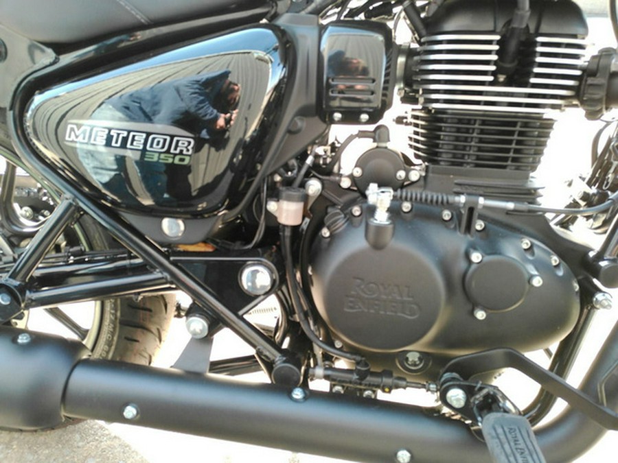 2024 Royal Enfield Meteor 350 Fireball Matte Green 350