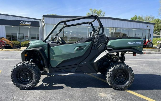 2025 Can-Am COMMANDER DPS 700 - COMPASS GREEN
