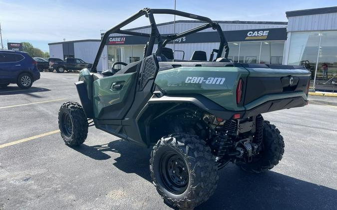 2025 Can-Am COMMANDER DPS 700 - COMPASS GREEN