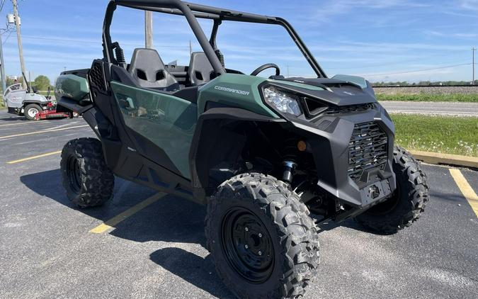 2025 Can-Am COMMANDER DPS 700 - COMPASS GREEN