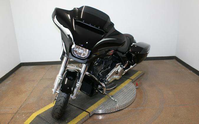 Harley-Davidson® Street Glide® 2026 FLHX 84671943 VIVID BLACK