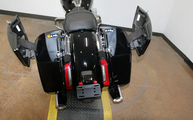 Harley-Davidson® Street Glide® 2026 FLHX 84671943 VIVID BLACK