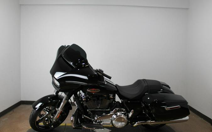 Harley-Davidson® Street Glide® 2026 FLHX 84671943 VIVID BLACK