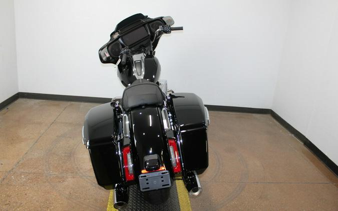 Harley-Davidson® Street Glide® 2026 FLHX 84671943 VIVID BLACK