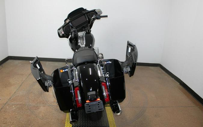 Harley-Davidson® Street Glide® 2026 FLHX 84671943 VIVID BLACK