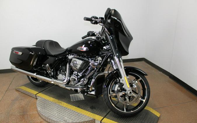 Harley-Davidson® Street Glide® 2026 FLHX 84671943 VIVID BLACK