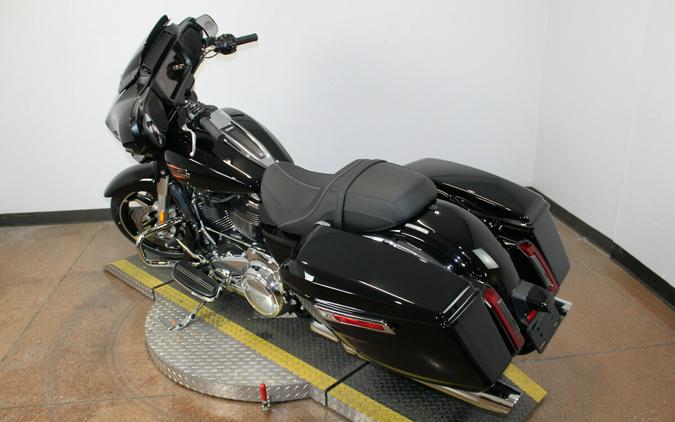 Harley-Davidson® Street Glide® 2026 FLHX 84671943 VIVID BLACK