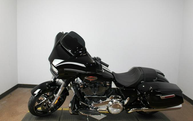 Harley-Davidson® Street Glide® 2026 FLHX 84671943 VIVID BLACK