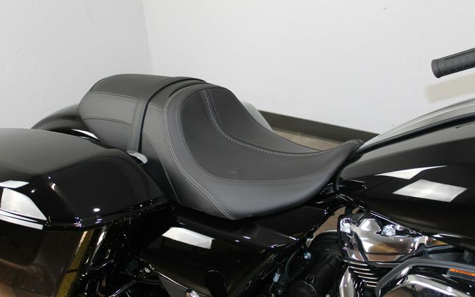 Harley-Davidson® Street Glide® 2026 FLHX 84671943 VIVID BLACK