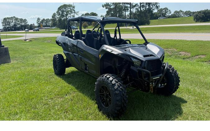 2027 Teryx® KRX4®™ 1000 Blackout Edition - Kawasaki