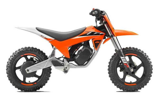 FIRST LOOK! THE ALUMINUM FRAMED 2024 KTM SX-E 2 IS COMING SOON