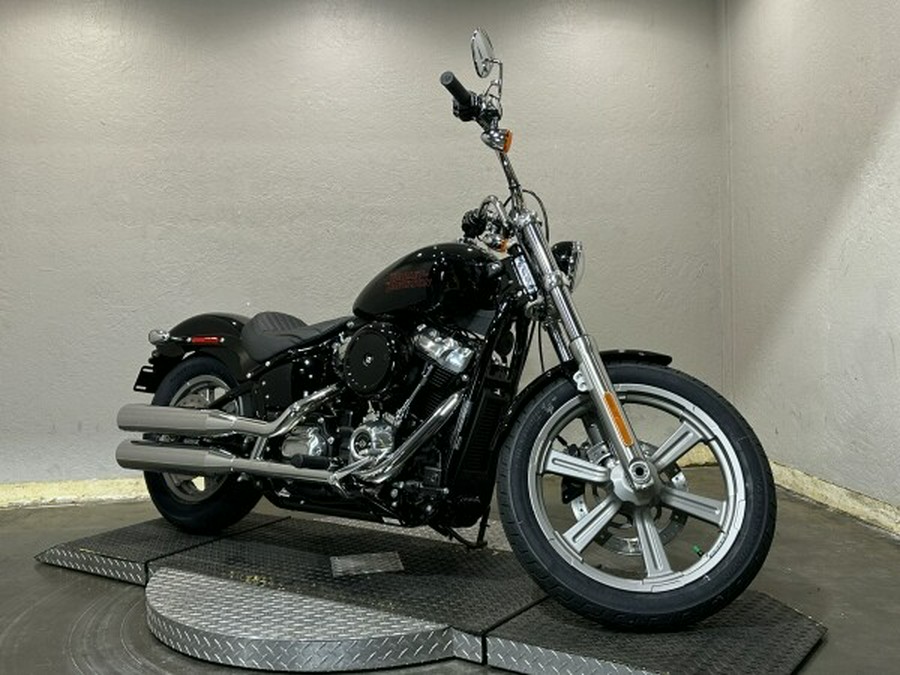 Harley-Davidson Softail Standard 2024 FXST 84484462 VIVID BLACK