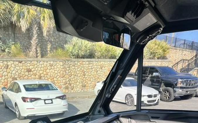 2026 Can-Am® Defender MAX Limited HD11 Desert Tan & Carbon Black