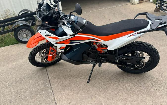 2024 KTM Adventure 890 R