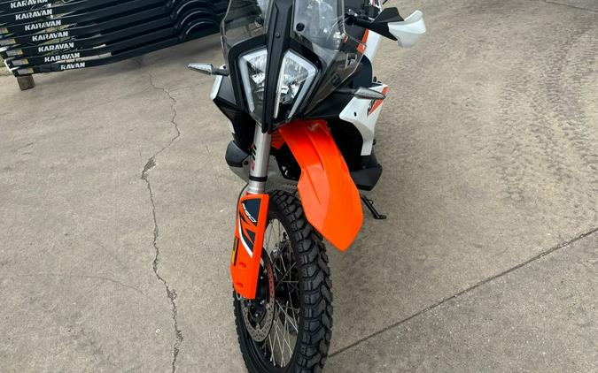 2024 KTM Adventure 890 R