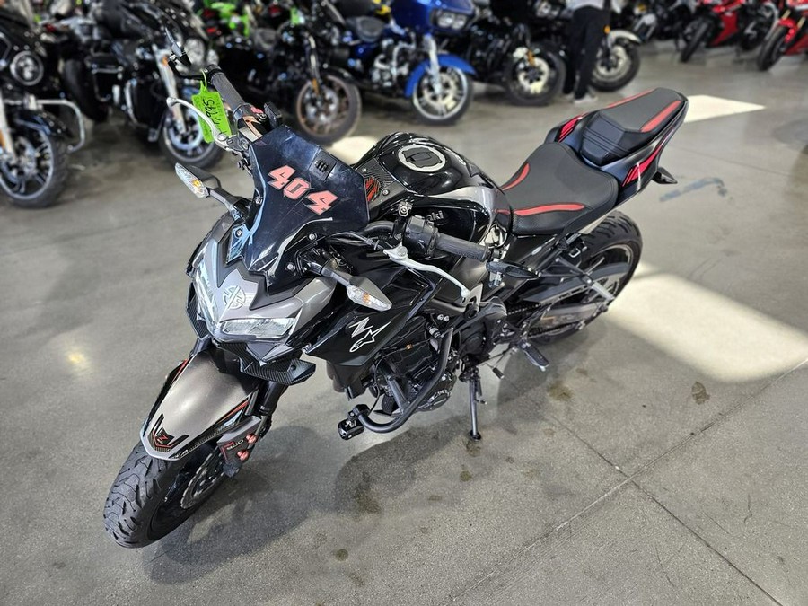 2023 Kawasaki Z900 ABS Metallic Black/Graphite Gray/Flat Black