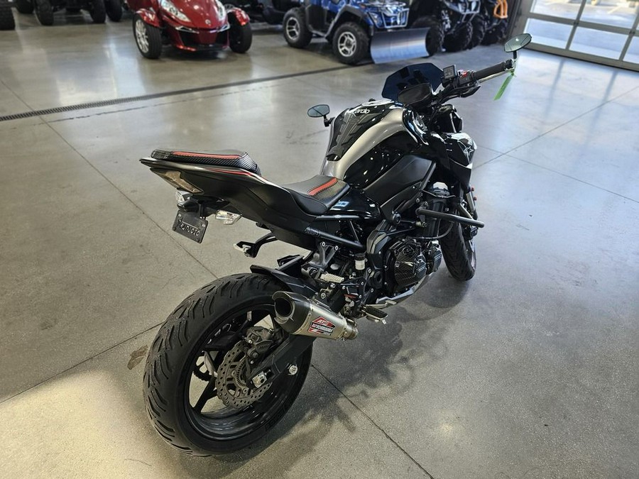 2023 Kawasaki Z900 ABS Metallic Black/Graphite Gray/Flat Black