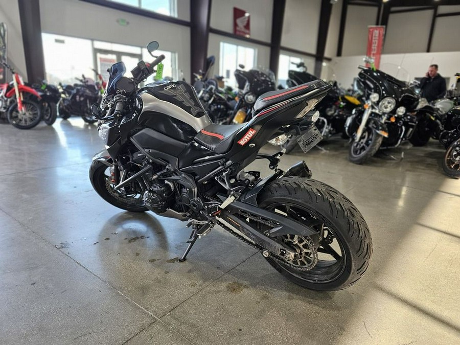 2023 Kawasaki Z900 ABS Metallic Black/Graphite Gray/Flat Black