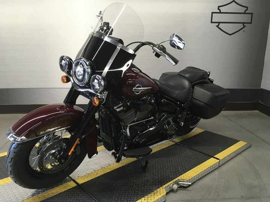 2020 Harley-Davidson® FLHCS - Heritage Classic 114