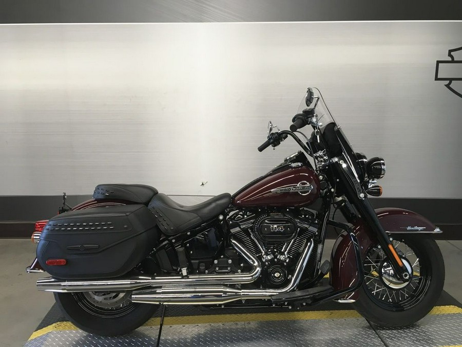 2020 Harley-Davidson® FLHCS - Heritage Classic 114